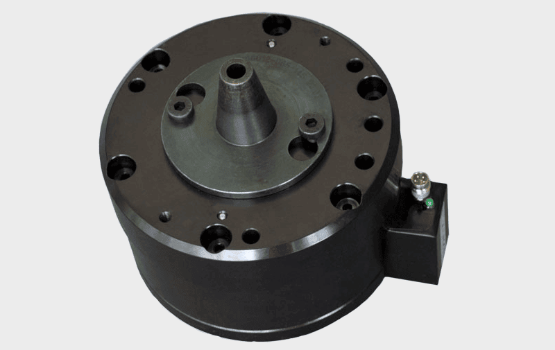 Premilamiera per macchine ribaditrici, opzionalmente con sistema di misura integrato