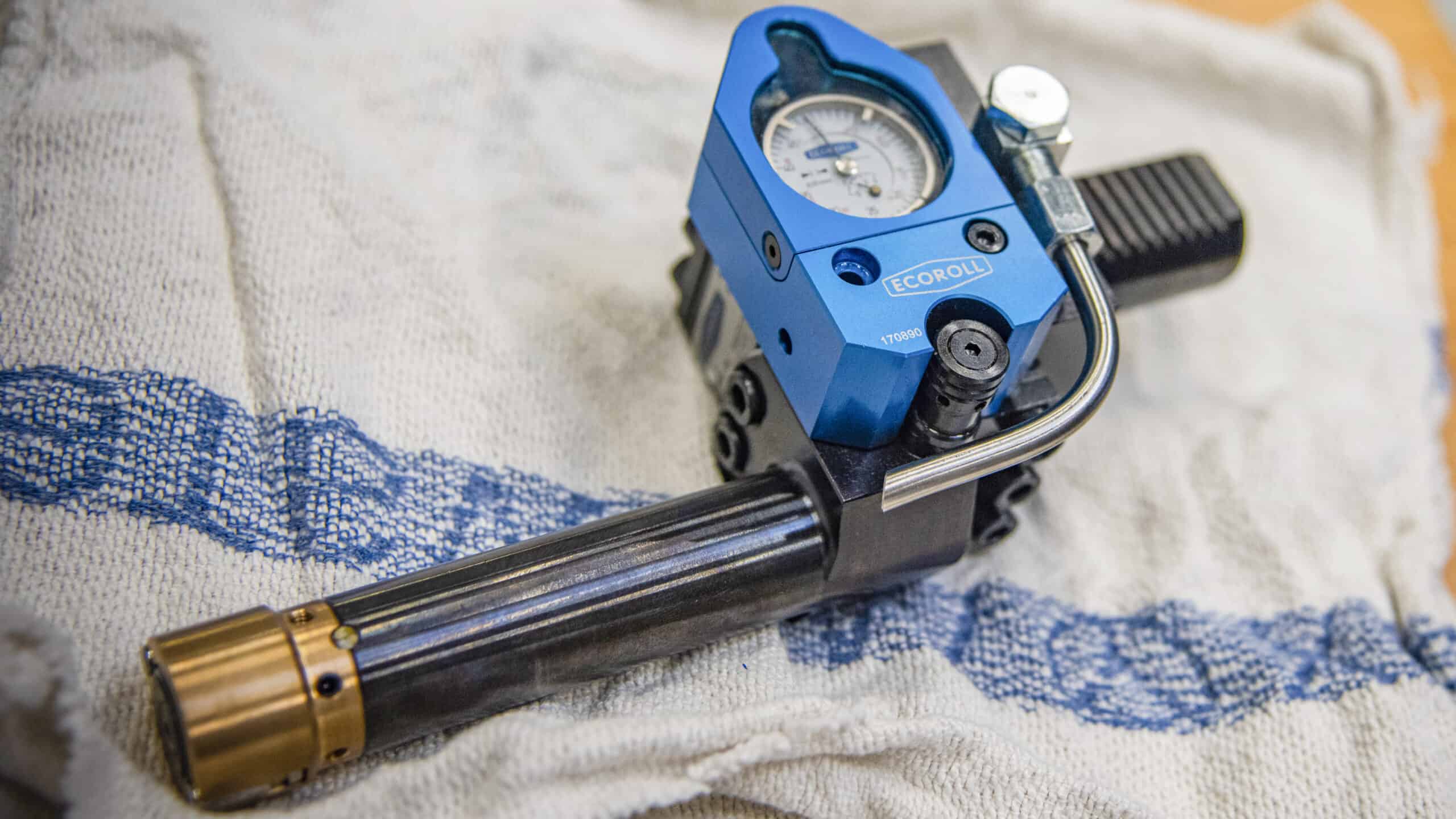 Manutenzione di un utensile a rullo singolo EG5-32AI, sostituzione delle parti usurate