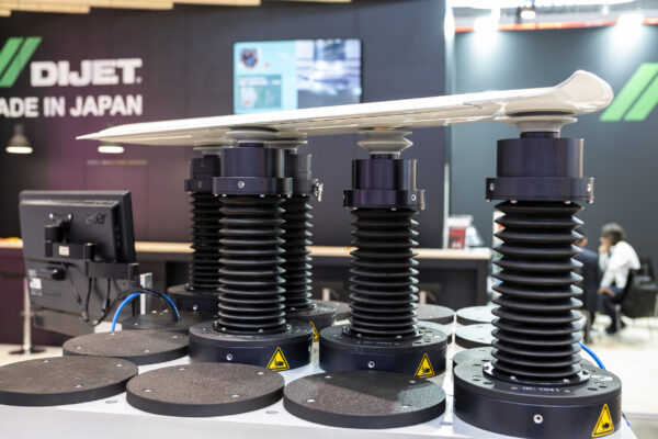 AMB_STG_15-16-Seet-2026_018 Sistema di bloccaggio pneumatico e telescopico a ventosa Roemheld FSS
